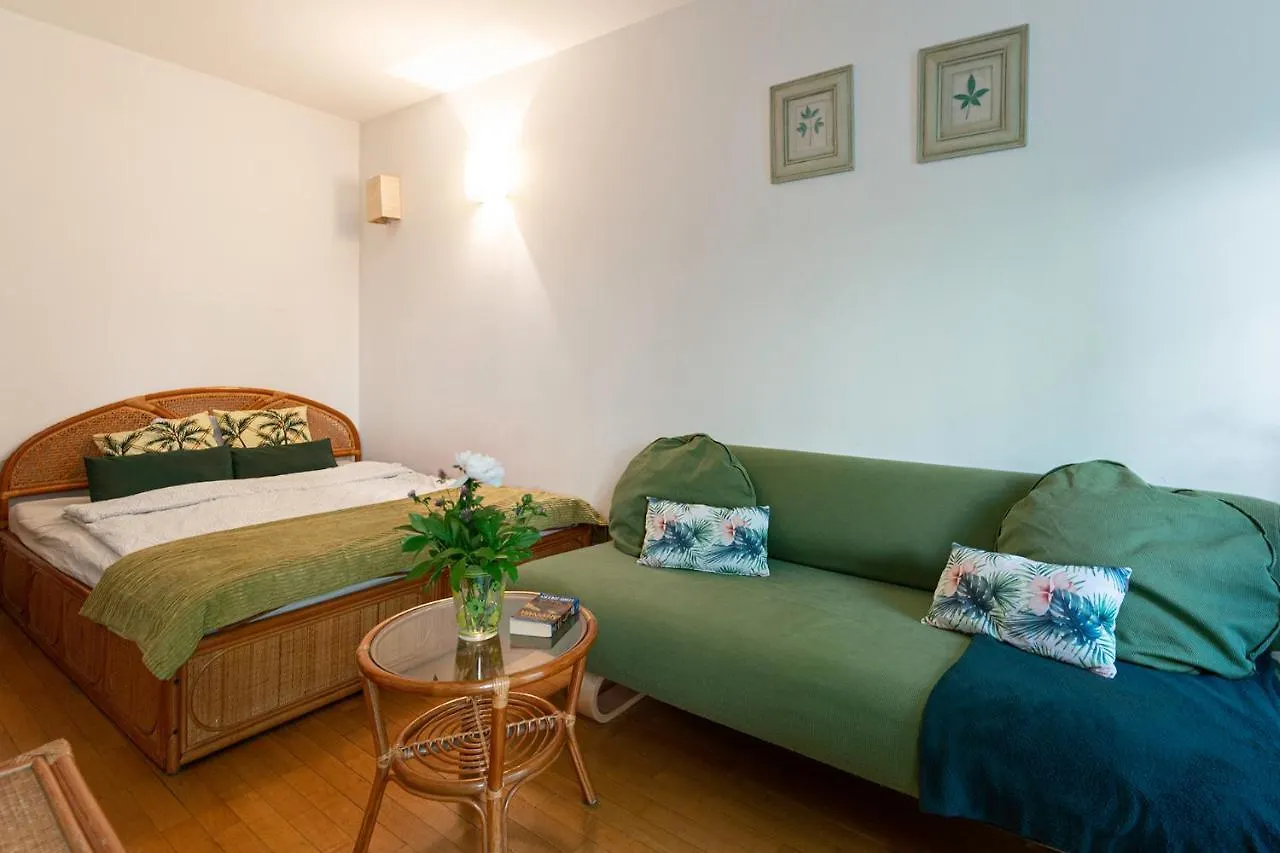 Negroni Apartments Stare Miasto contacts